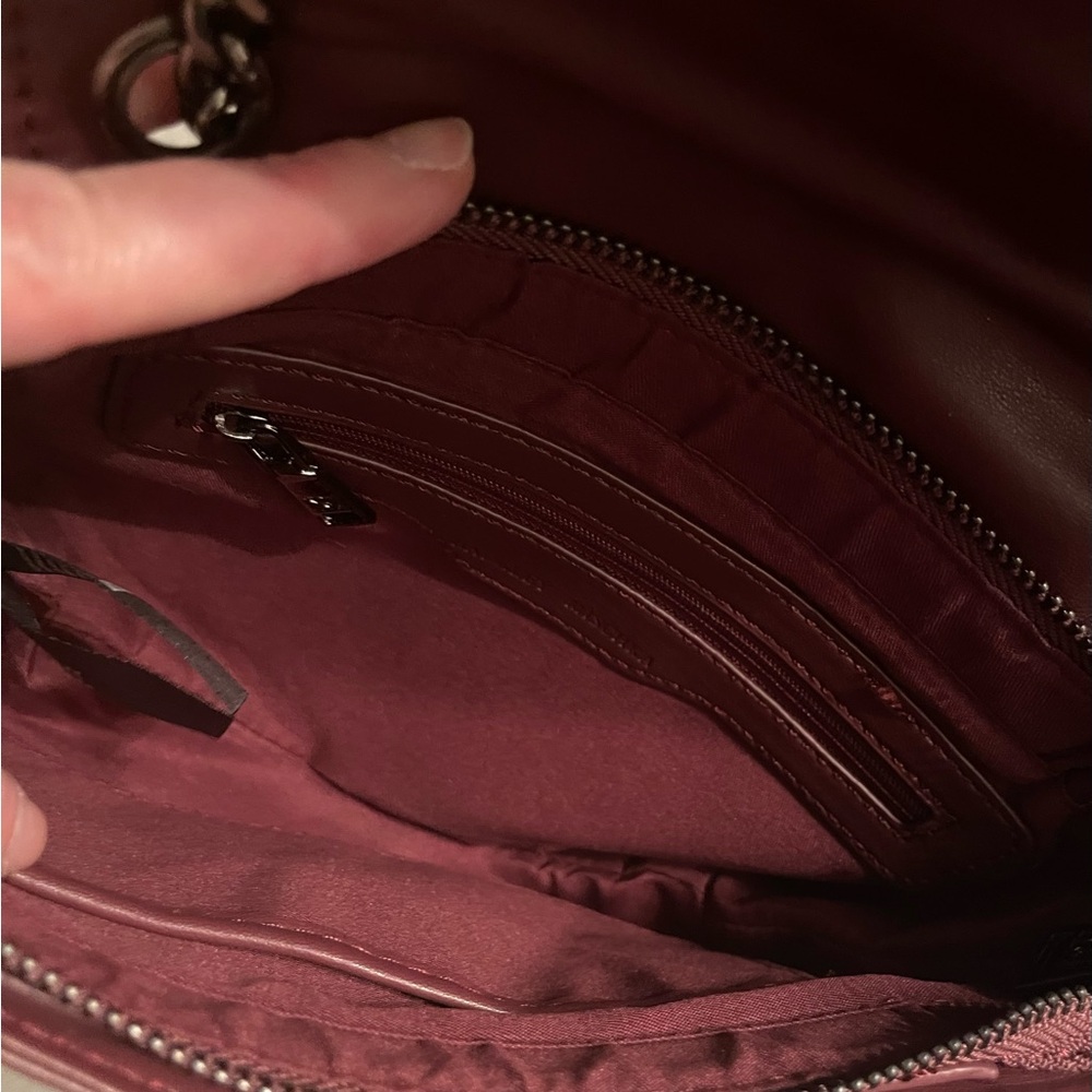 Badgley Mischka Burgundy Quilted Bag - Picture 7 of 8